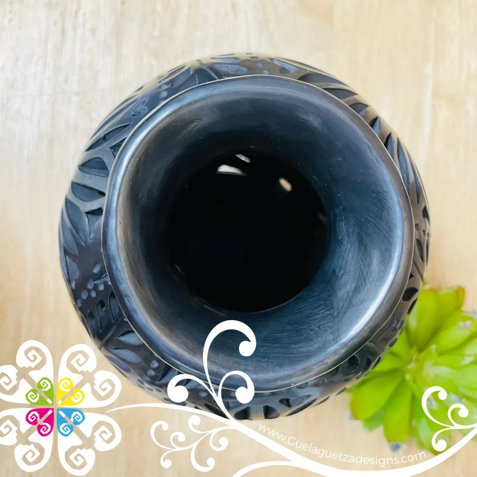 Calado Round Vase - Barro Negro Oaxaca