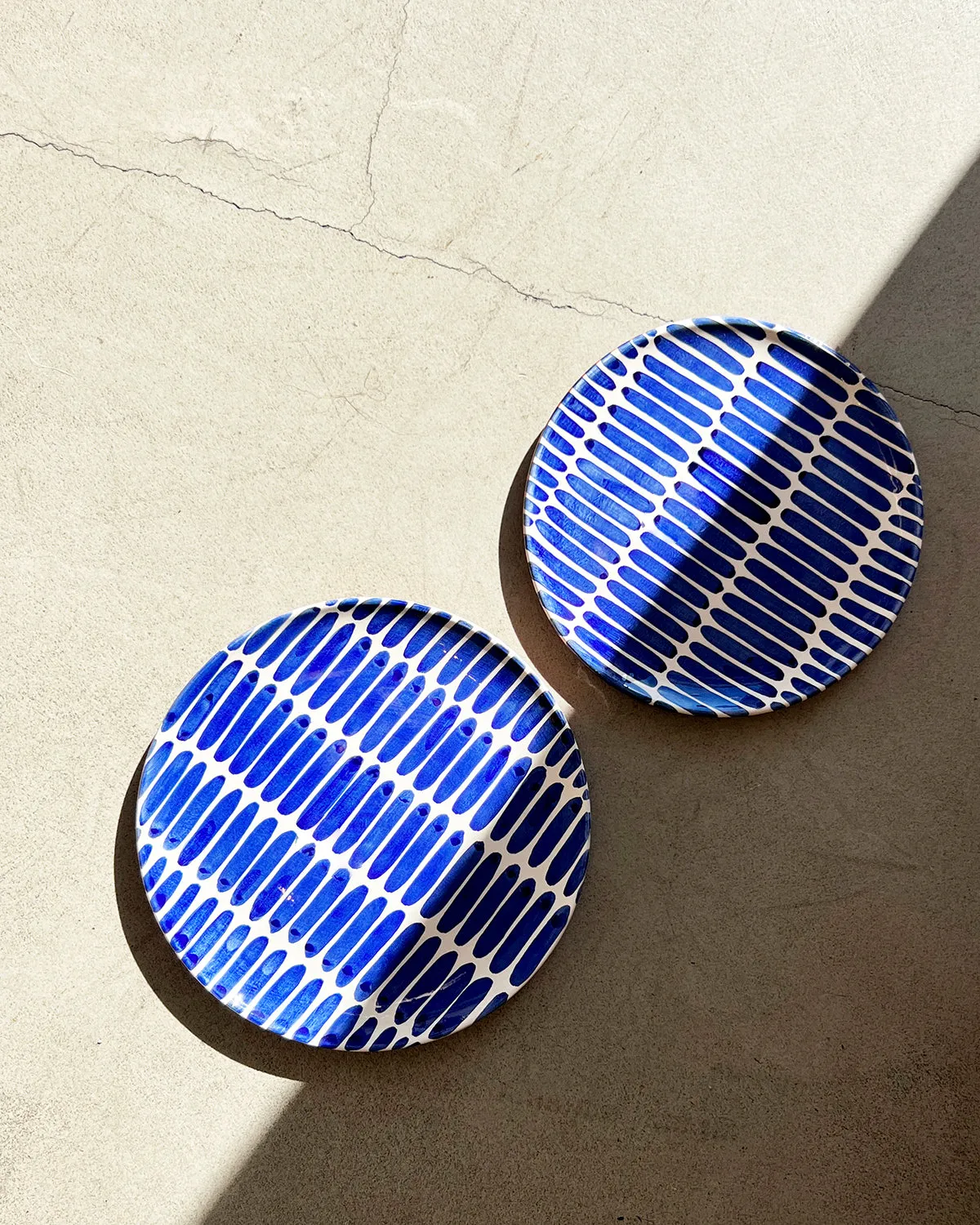 Casa Cubista Dash Pattern Plates in Blue