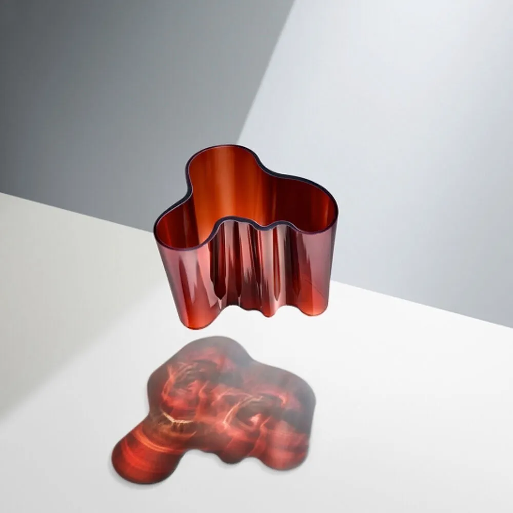 iittala | aalto savoy vase | cranberry 16cm