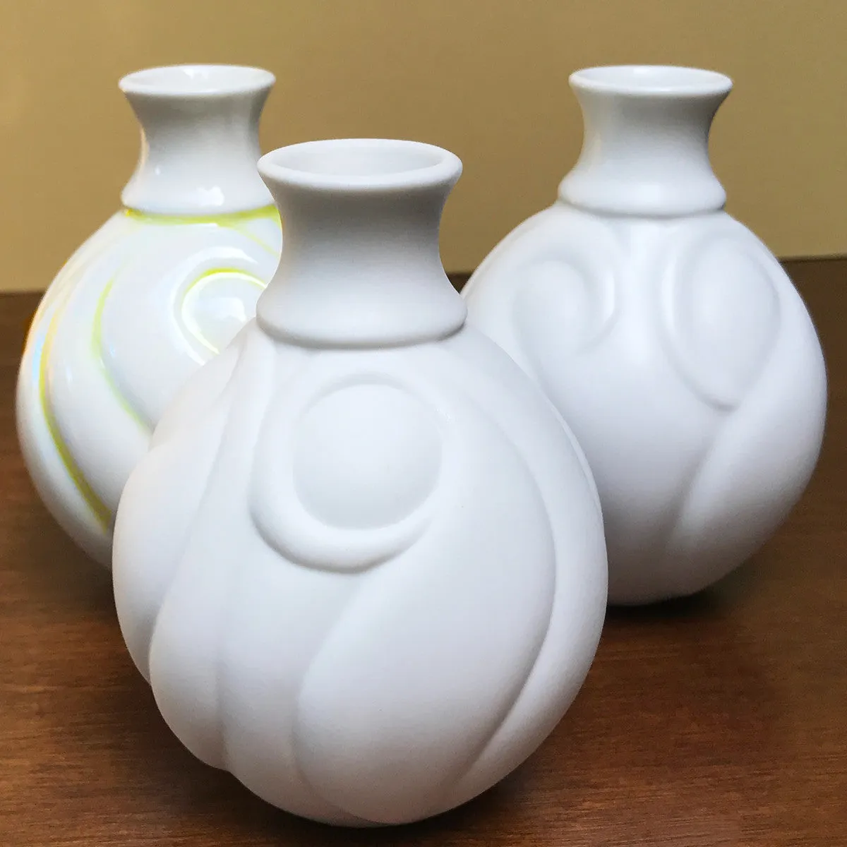 Paisley-Leaf Bud-Vase
