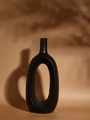 Purezento Modern Decorative Kieko Donut Vases for Home Decor | Centerpieces | Kitchen | Office or Living Room with Unique Quality for Center Table, Flowers Pot, Bedroom Side Corners (Black,8 Inch)